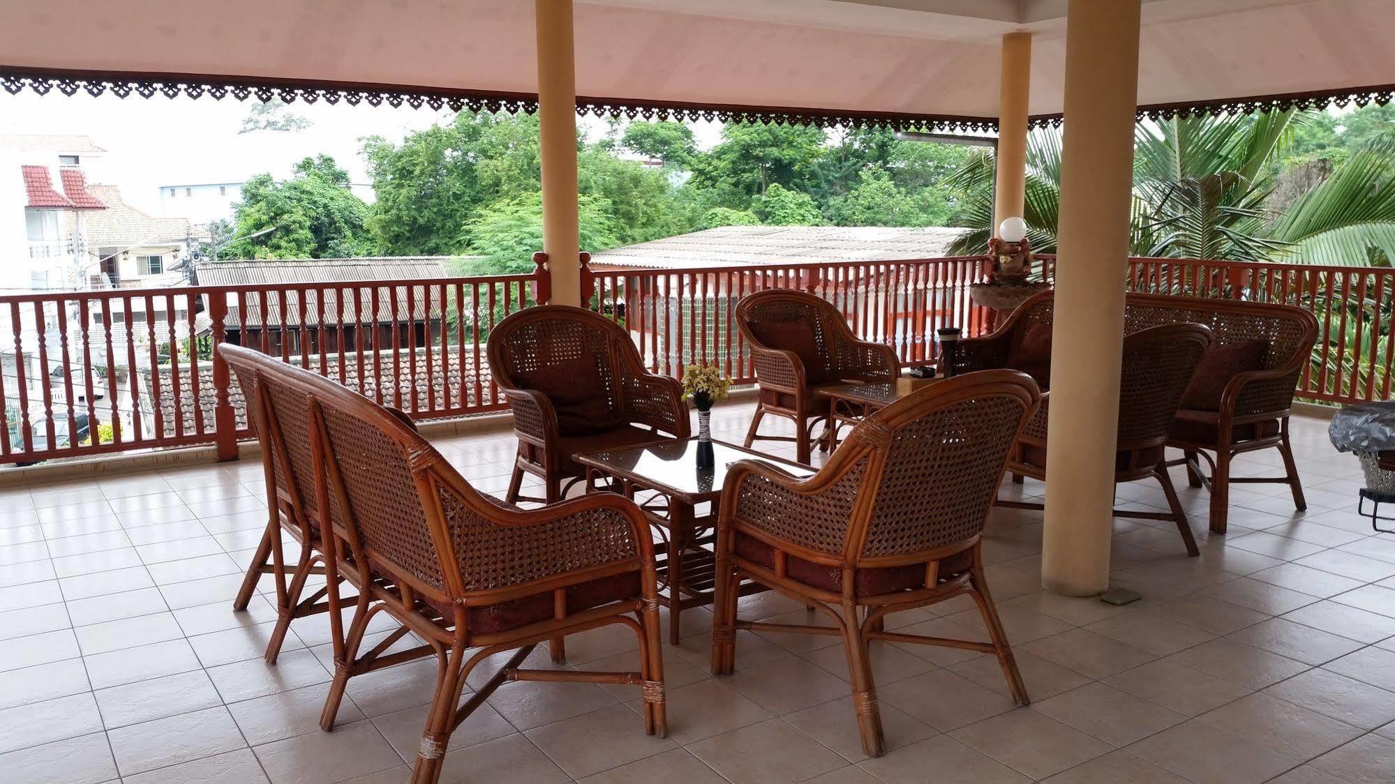 Villa Oranje Chiang Mai Exterior photo